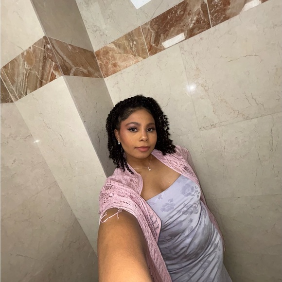 Meet your Posher, Vickiana - Picture 2 of 2